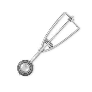 NEW Pampered Chef Medium Scoop Item # 2540